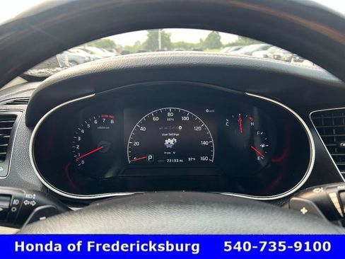 Used 2015 Kia Cadenza Premium w/ Technology Package FWD image 15