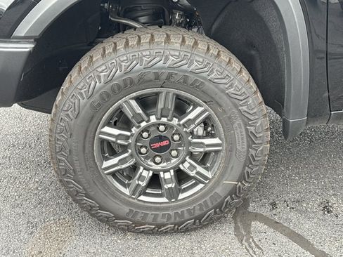 New 2026 GMC Sierra 1500 AT4X w/ LPO, Black Badging Package AWD/4WD image 15