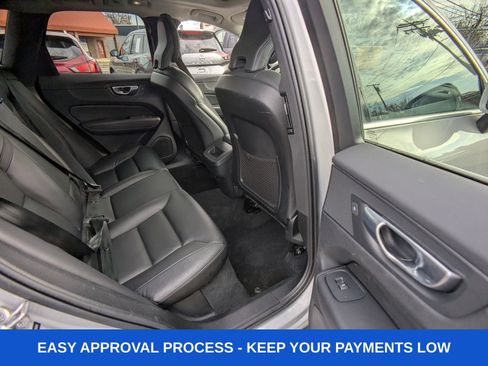 Used 2023 Volvo XC60 B5 Core AWD/4WD image 16