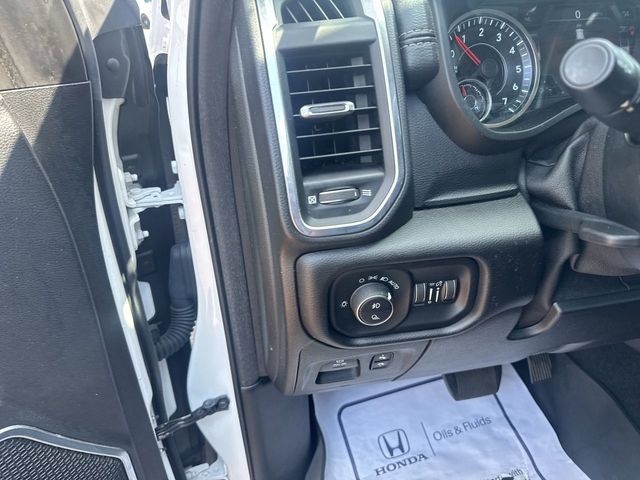 Used 2019 RAM 1500 Laramie AWD/4WD image 12