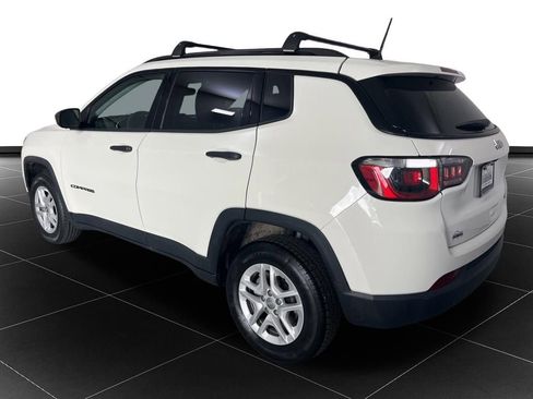 Used 2018 Jeep Compass Sport FWD image 3