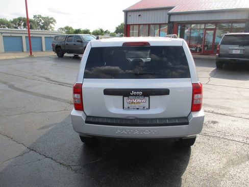 Used 2010 Jeep Patriot Sport FWD image 5