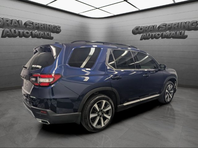 Certified 2024 Honda Pilot Touring image 7