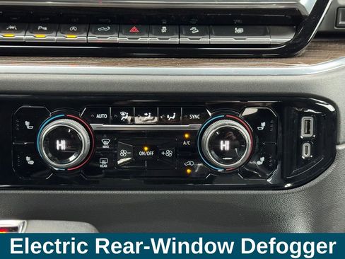 Used 2022 Chevrolet Silverado 1500 LT Trail Boss w/ Convenience Package II image 25