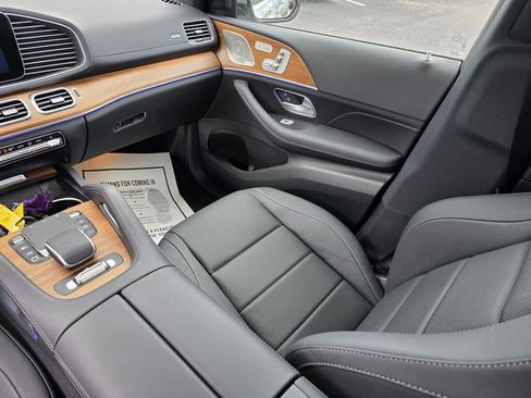 Certified 2025 Mercedes-Benz GLS 450 4MATIC image 30