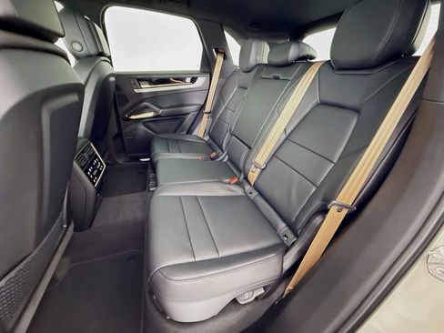 New 2026 Porsche Cayenne S image 26