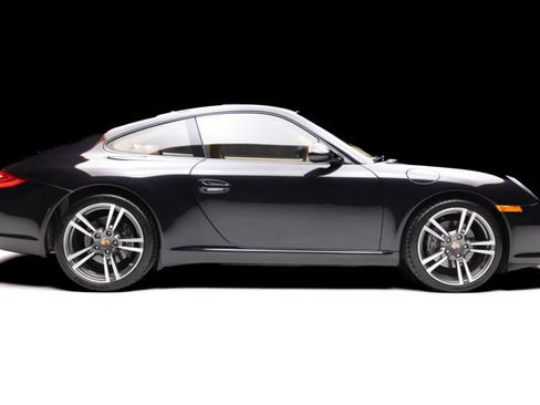 Used 2010 Porsche 911 Carrera RWD image 2