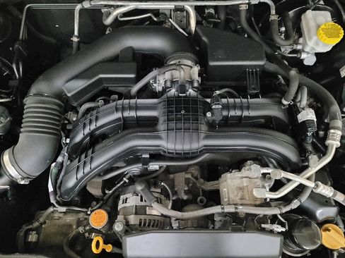 Used 2019 Subaru Impreza 2.0i Premium image 30