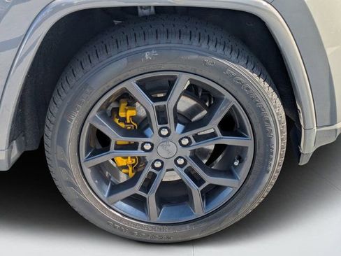 Used 2020 Jeep Grand Cherokee Altitude image 9