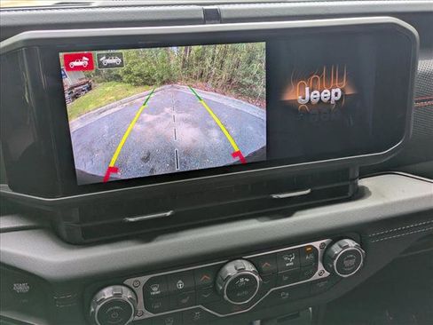 New 2025 Jeep Wrangler Unlimited Rubicon image 14