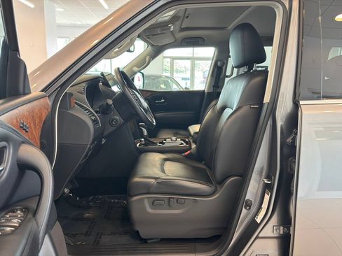 Used 2024 Nissan Armada SL w/ Captain's Chairs Package AWD/4WD image 13