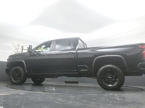 New 2026 Chevrolet Silverado 2500 ZR2 w/ LPO, Dark Essentials Package AWD/4WD image 33