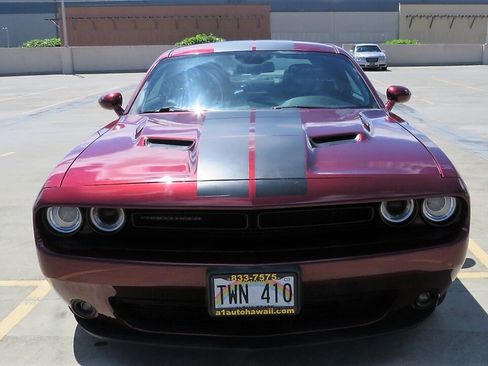 Used 2017 Dodge Challenger R/T w/ Blacktop Package RWD image 9