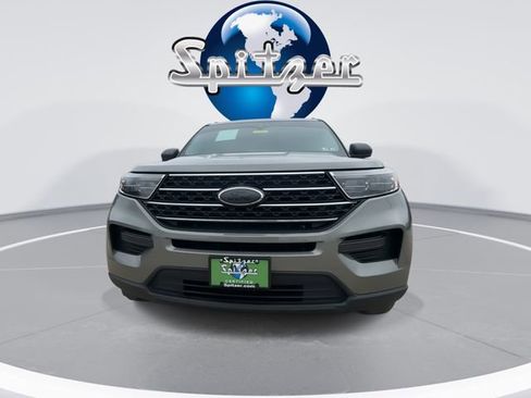 Used 2020 Ford Explorer XLT w/ Comfort Package image 3