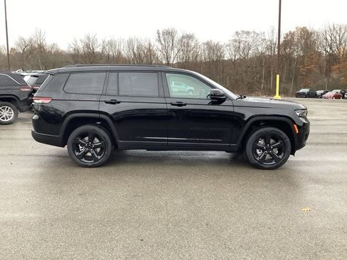 New 2025 Jeep Grand Cherokee L Altitude image 8