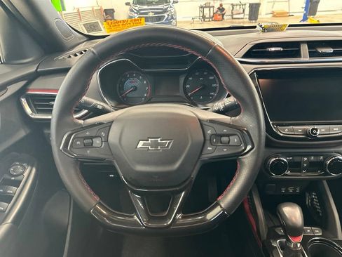 Used 2021 Chevrolet TrailBlazer RS w/ Convenience Package AWD/4WD image 12