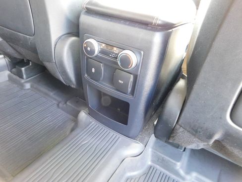 Used 2020 Ford Explorer XLT w/ Equipment Group 202A image 12