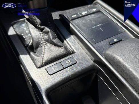 Used 2021 Lexus ES 300h w/ Luxury Package FWD image 29