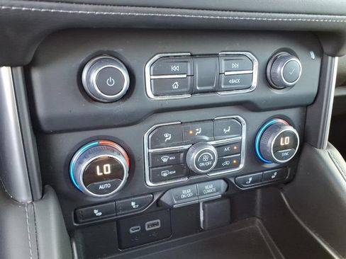 Used 2024 Chevrolet Tahoe LT RWD image 16