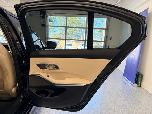 Used 2019 BMW 330i Sedan image 28