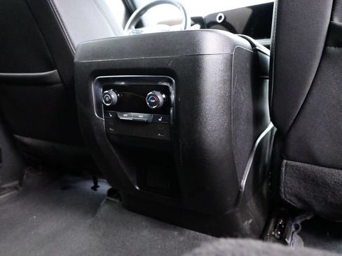 Used 2025 Chevrolet Tahoe Premier AWD/4WD image 19