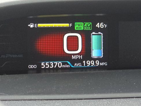 Used 2017 Toyota Prius Prime Advanced image 11