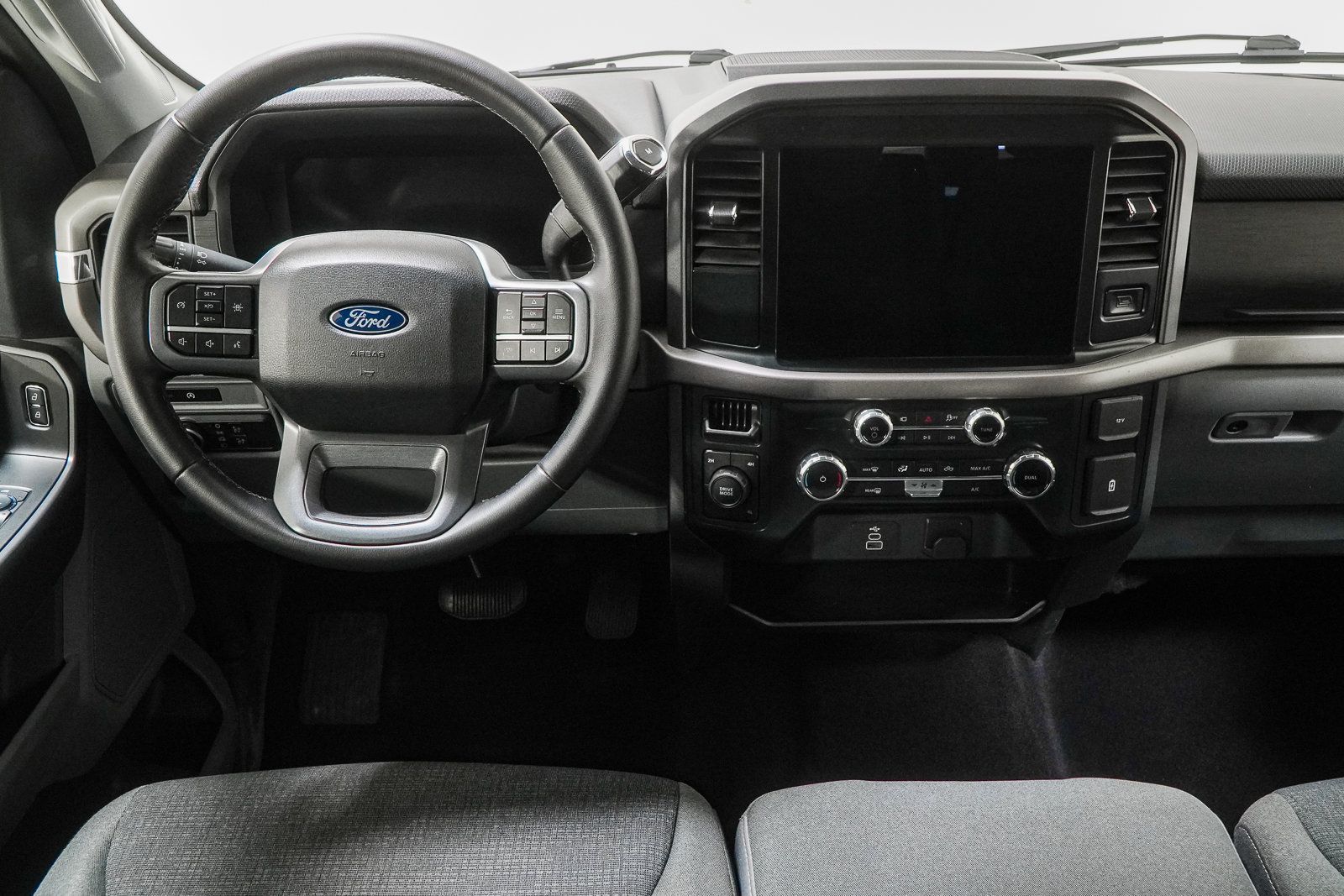 Used 2025 Ford F150 XLT w/ Equipment Group 301A Standard AWD/4WD image 21