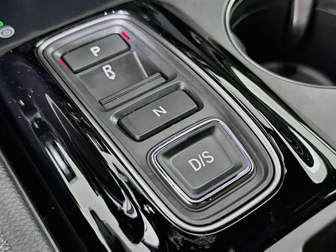 Used 2025 Honda Pilot TrailSport image 24