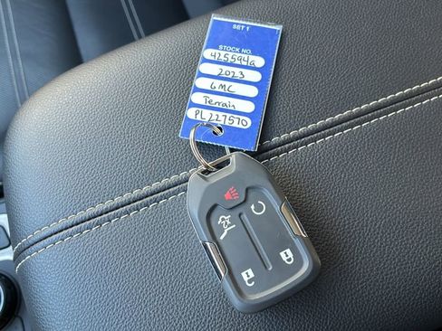 Used 2023 GMC Terrain Denali w/ Black Diamond Edition image 23