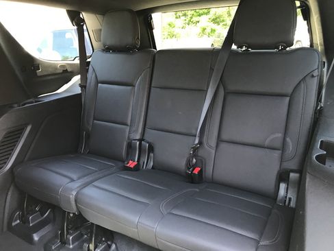 Used 2022 Chevrolet Tahoe LT w/ LT Signature Plus Package AWD/4WD image 28