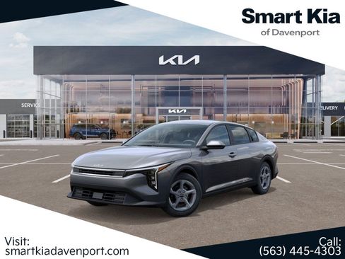 New 2025 Kia K4 LXS image 1