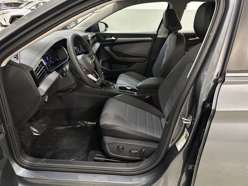 New 2026 Volkswagen Jetta SE FWD image 15
