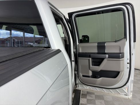 Used 2017 Ford F150 XLT AWD/4WD image 25