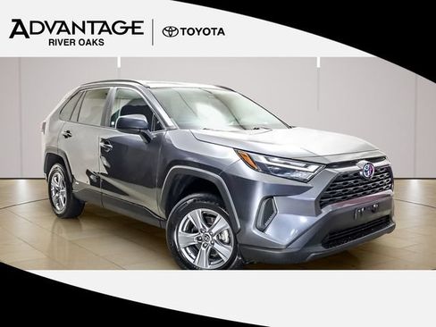 Used 2023 Toyota RAV4 LE AWD/4WD image 1