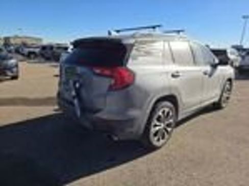 Used 2019 GMC Terrain SLT w/ Preferred Package image 3