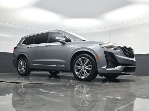 Used 2023 Cadillac XT6 Premium Luxury image 51