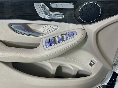 Used 2022 Mercedes-Benz GLC 300 image 13