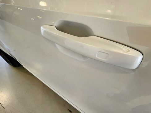 Used 2021 Volvo XC90 T5 Momentum w/ Climate Package image 17