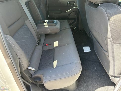 New 2026 Nissan Frontier SV w/ SV Convenience Package RWD image 11