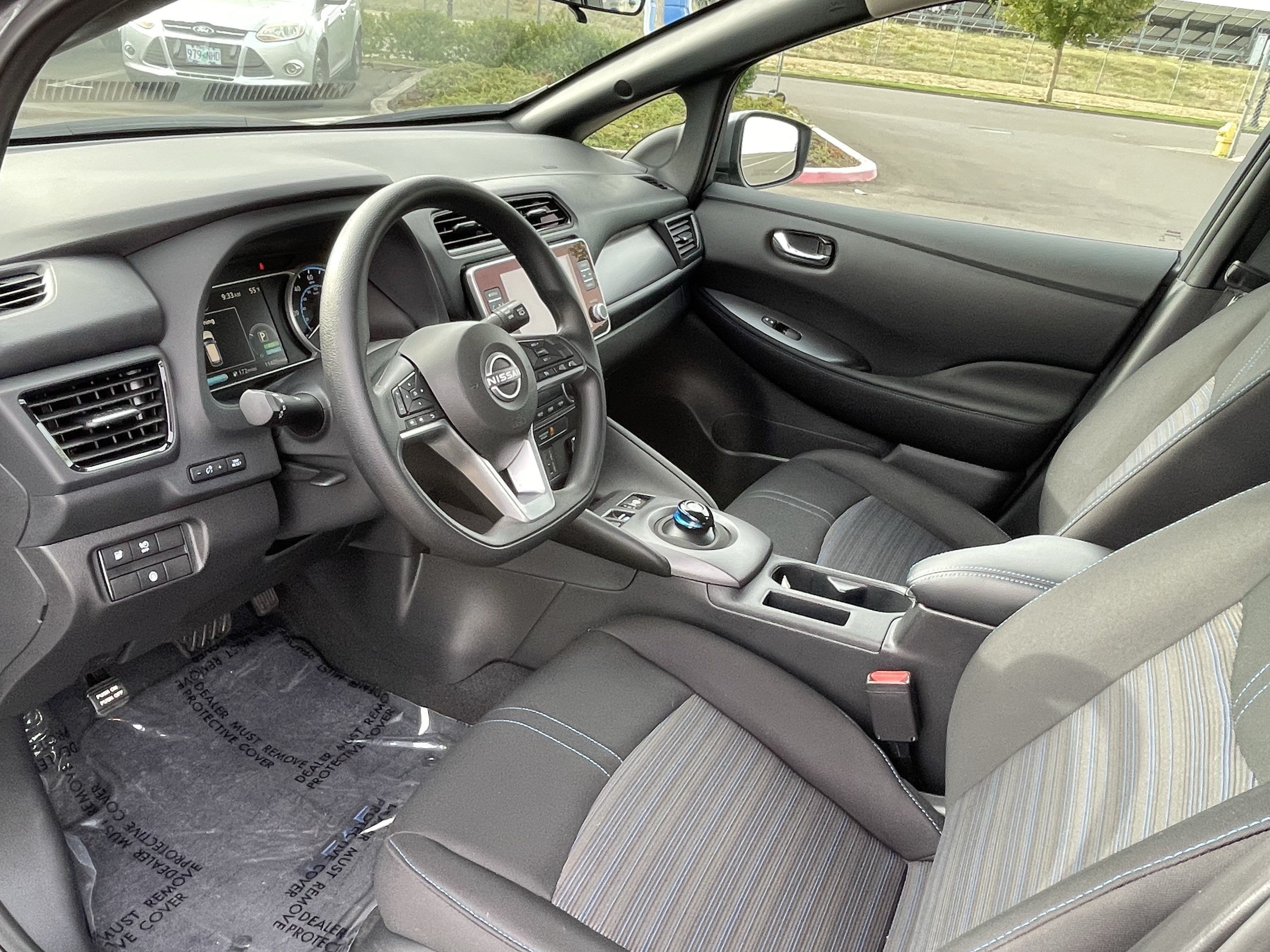 Used 2025 Nissan Leaf S FWD image 10