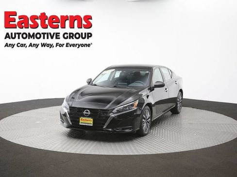Used 2025 Nissan Altima 2.5 SV FWD image 52