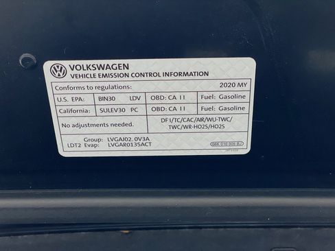 Used 2020 Volkswagen Tiguan SE image 18