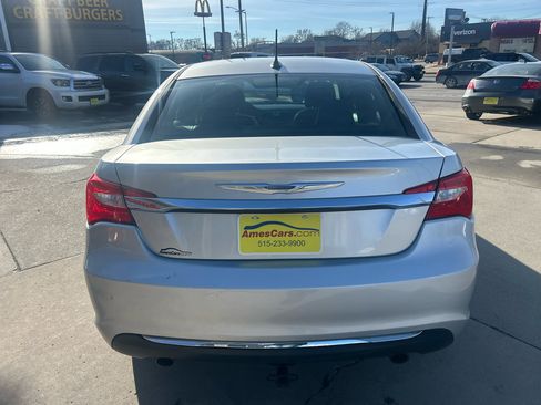 Used 2012 Chrysler 200 Limited image 4