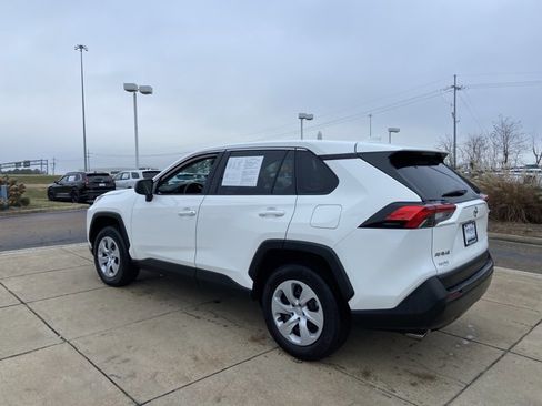 Used 2024 Toyota RAV4 LE image 7