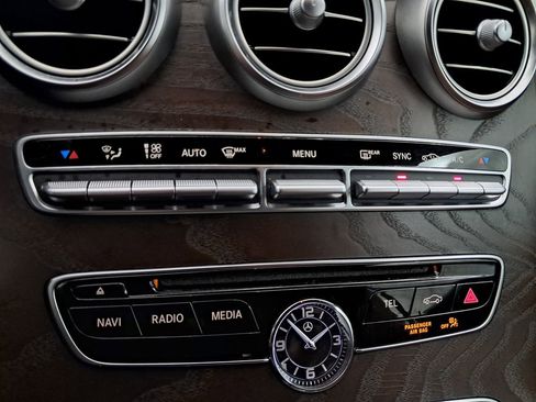 Used 2018 Mercedes-Benz C 300 4MATIC Cabriolet image 33