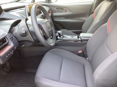 Certified 2025 Toyota Prius Plug-In Hybrid image 3