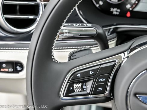 New 2026 Bentley Flying Spur Plug-In Hybrid image 39