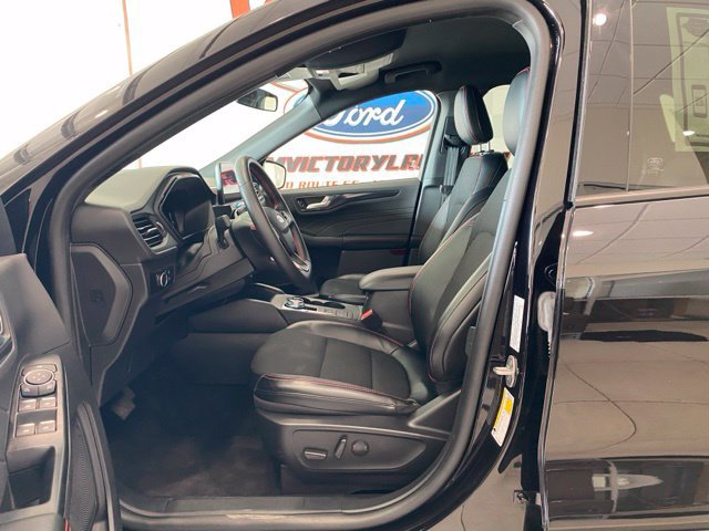 Used 2025 Ford Escape ST-Line FWD image 12