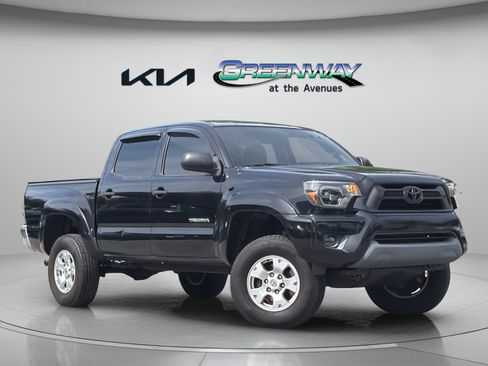 Used 2015 Toyota Tacoma PreRunner w/ SR5 Package RWD image 1