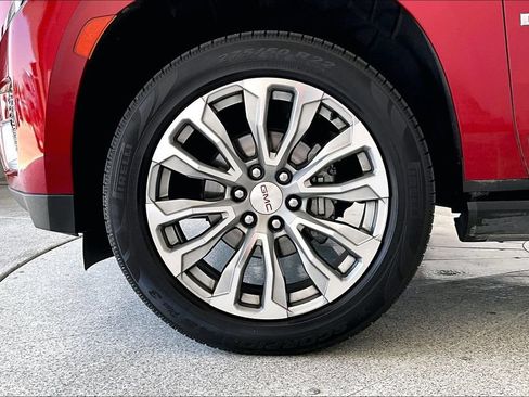 Used 2021 GMC Yukon Denali w/ Denali Premium Package AWD/4WD image 10